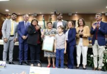 Câmara outorga títulos de cidadania e faz homenagem à família Oliveira Lima