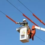 Neoenergia começa a marcar cabos com tinta inteligente para inibir furtos na rede elétrica